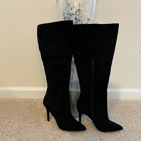 Charles by Charles David Black Suede Boots - Picture 1 of 3